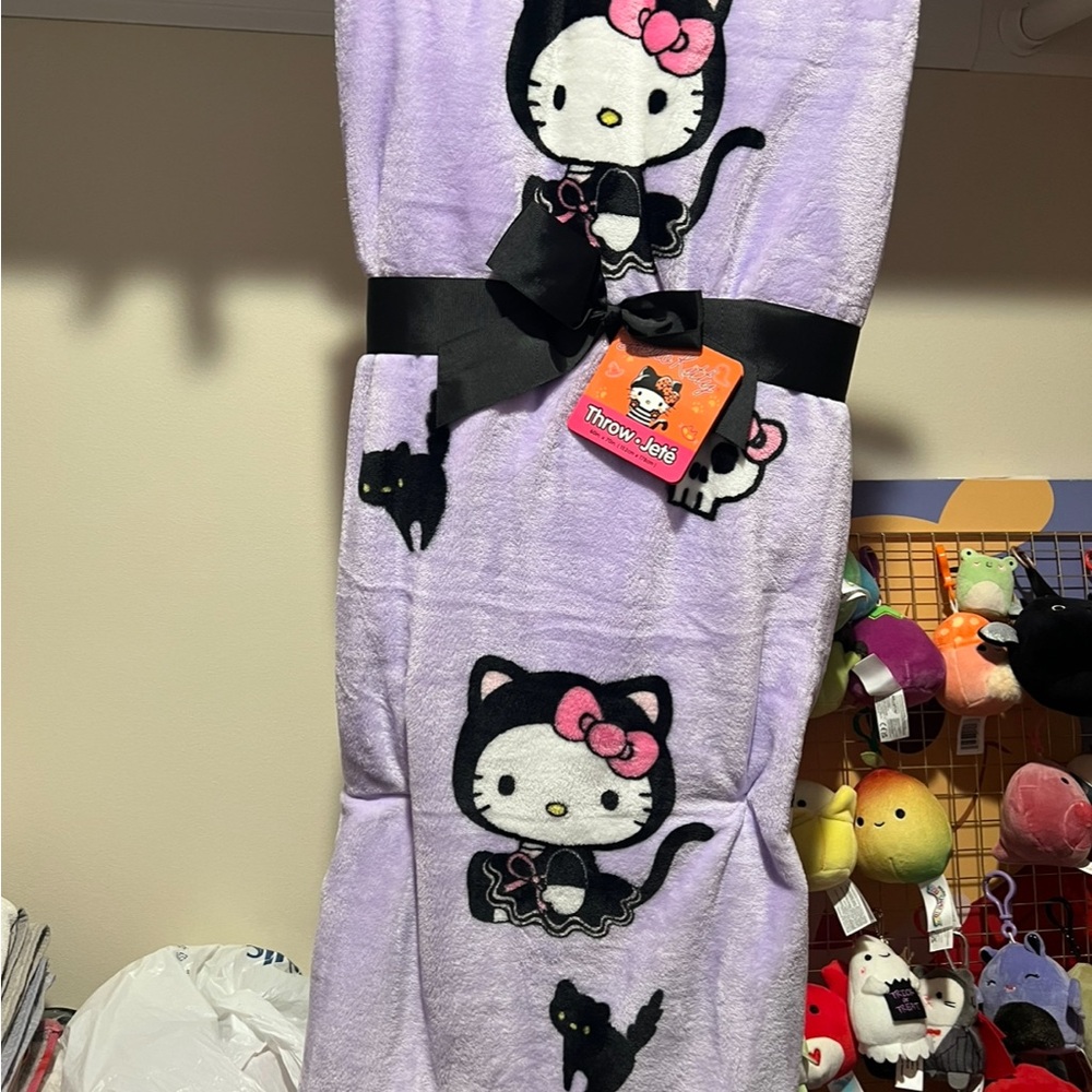 Hello Kitty Halloween Blanket